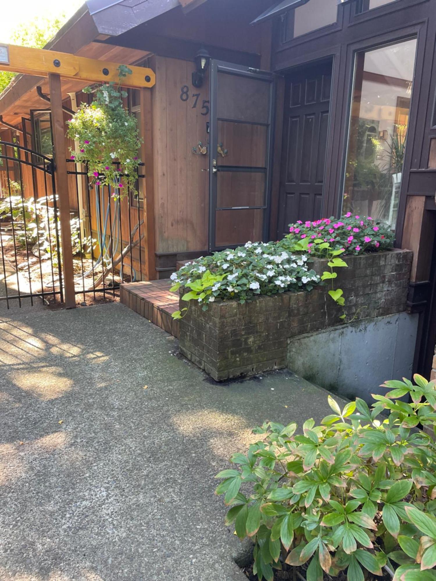 Coles Bay Vacation Retreat Villa North Saanich Bagian luar foto