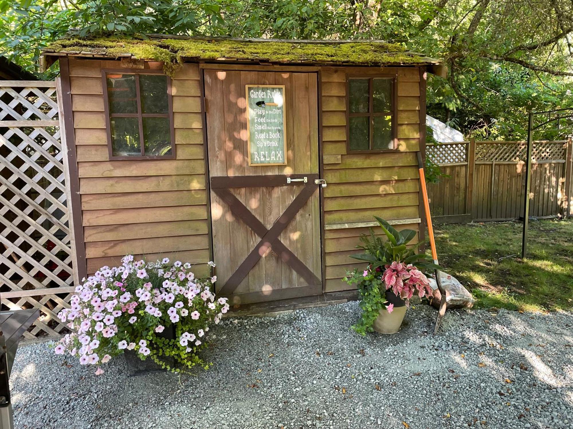 Coles Bay Vacation Retreat Villa North Saanich Bagian luar foto