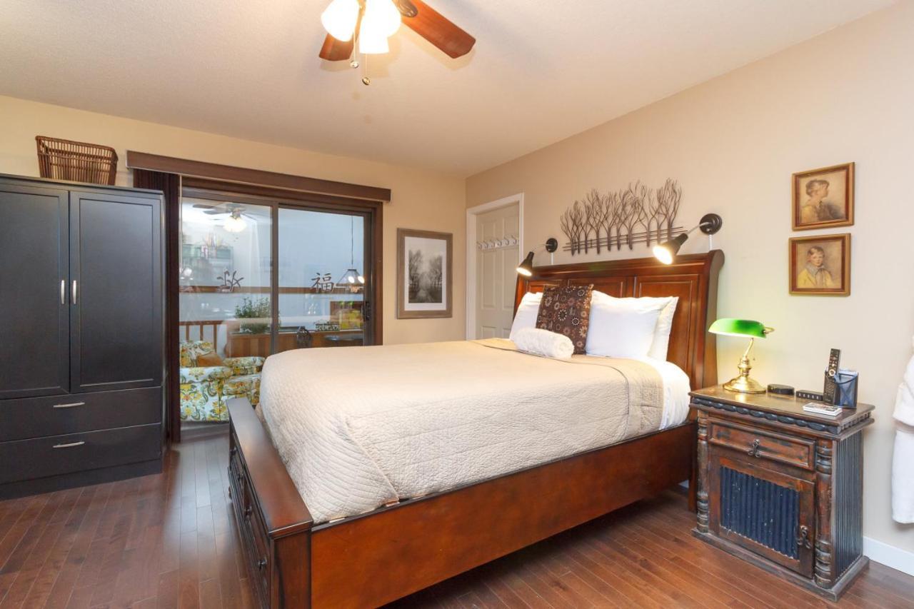 Coles Bay Vacation Retreat Villa North Saanich Bagian luar foto