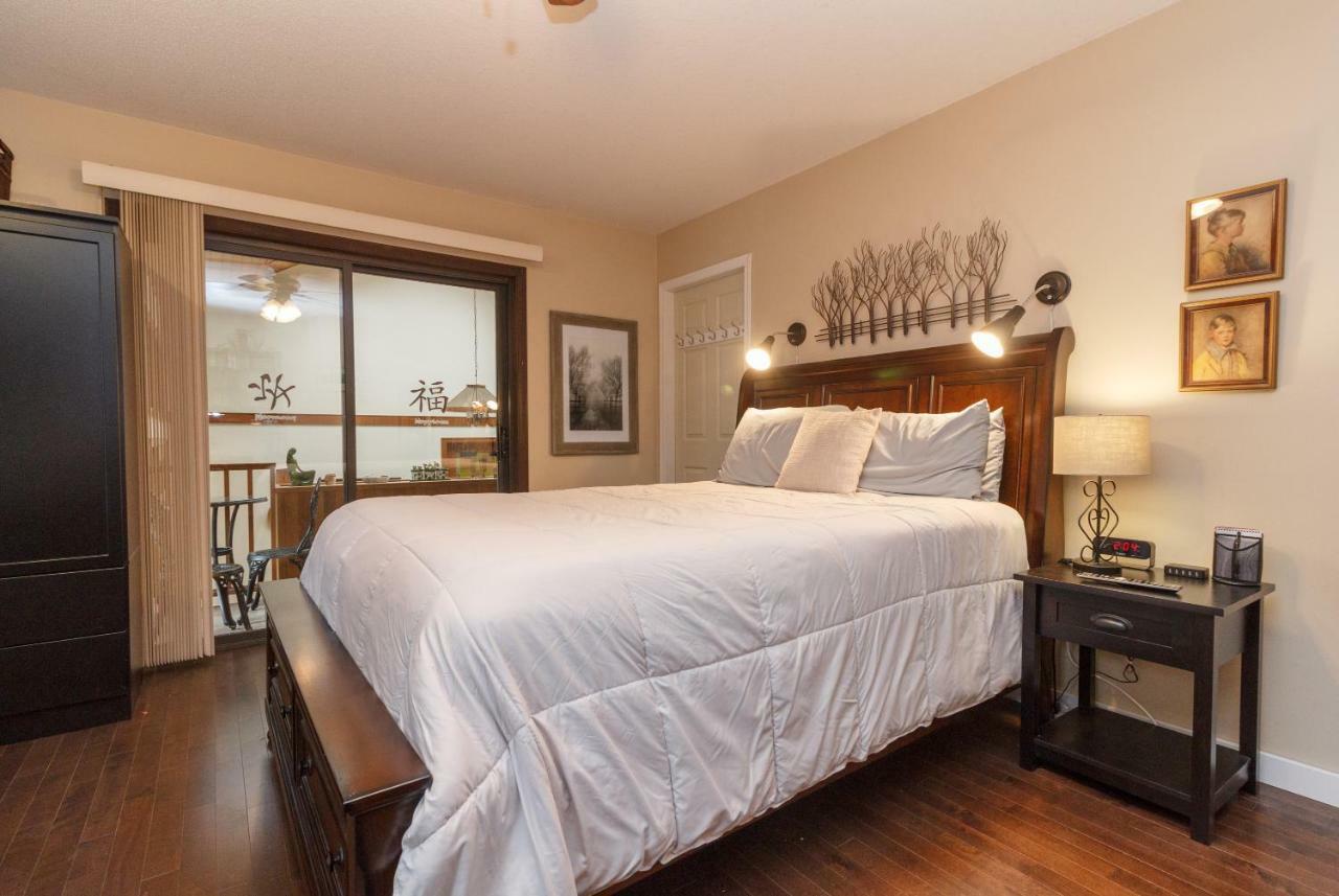 Coles Bay Vacation Retreat Villa North Saanich Bagian luar foto