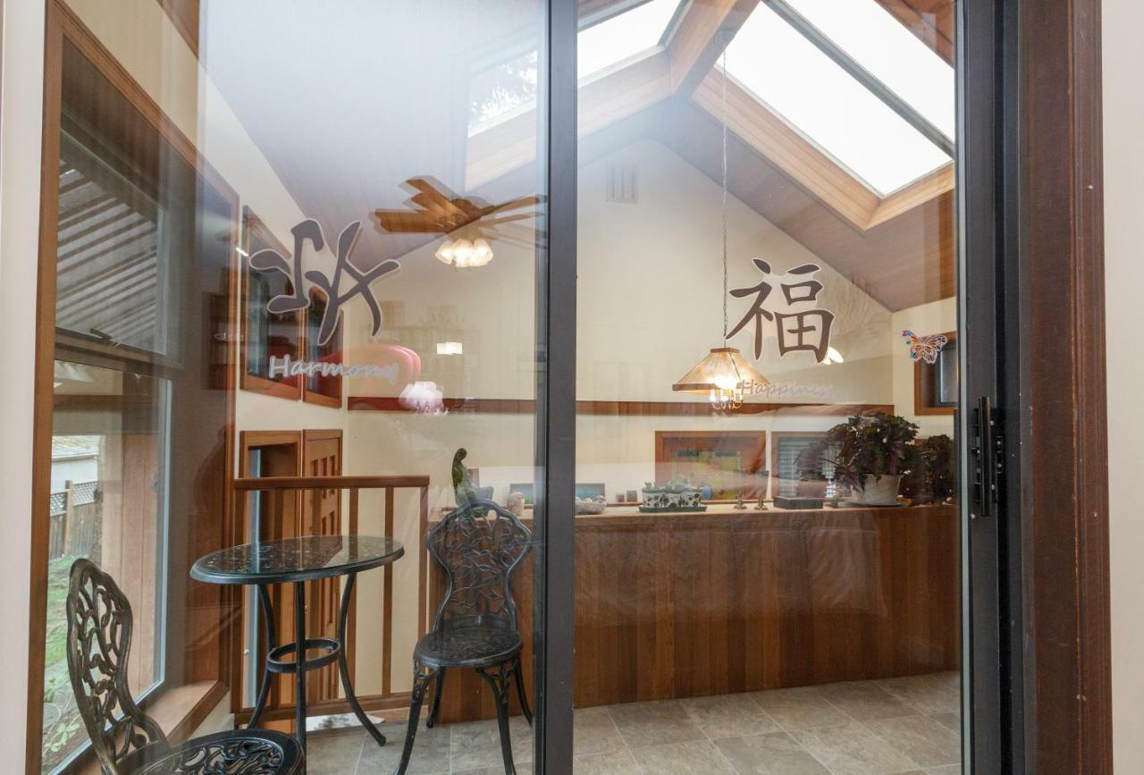 Coles Bay Vacation Retreat Villa North Saanich Bagian luar foto